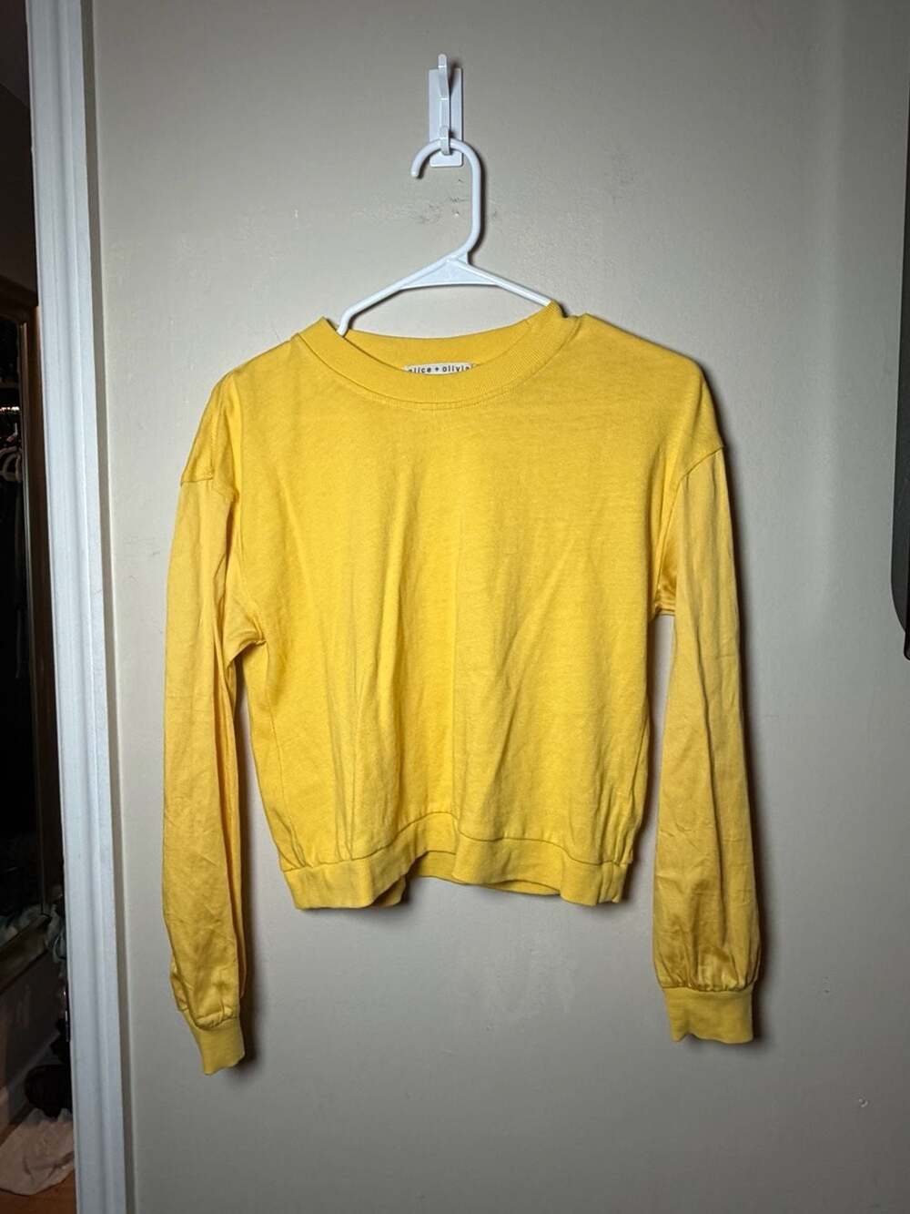 alice + olivia Cali Jersey Sweatshirt Size XS/TP Yellow